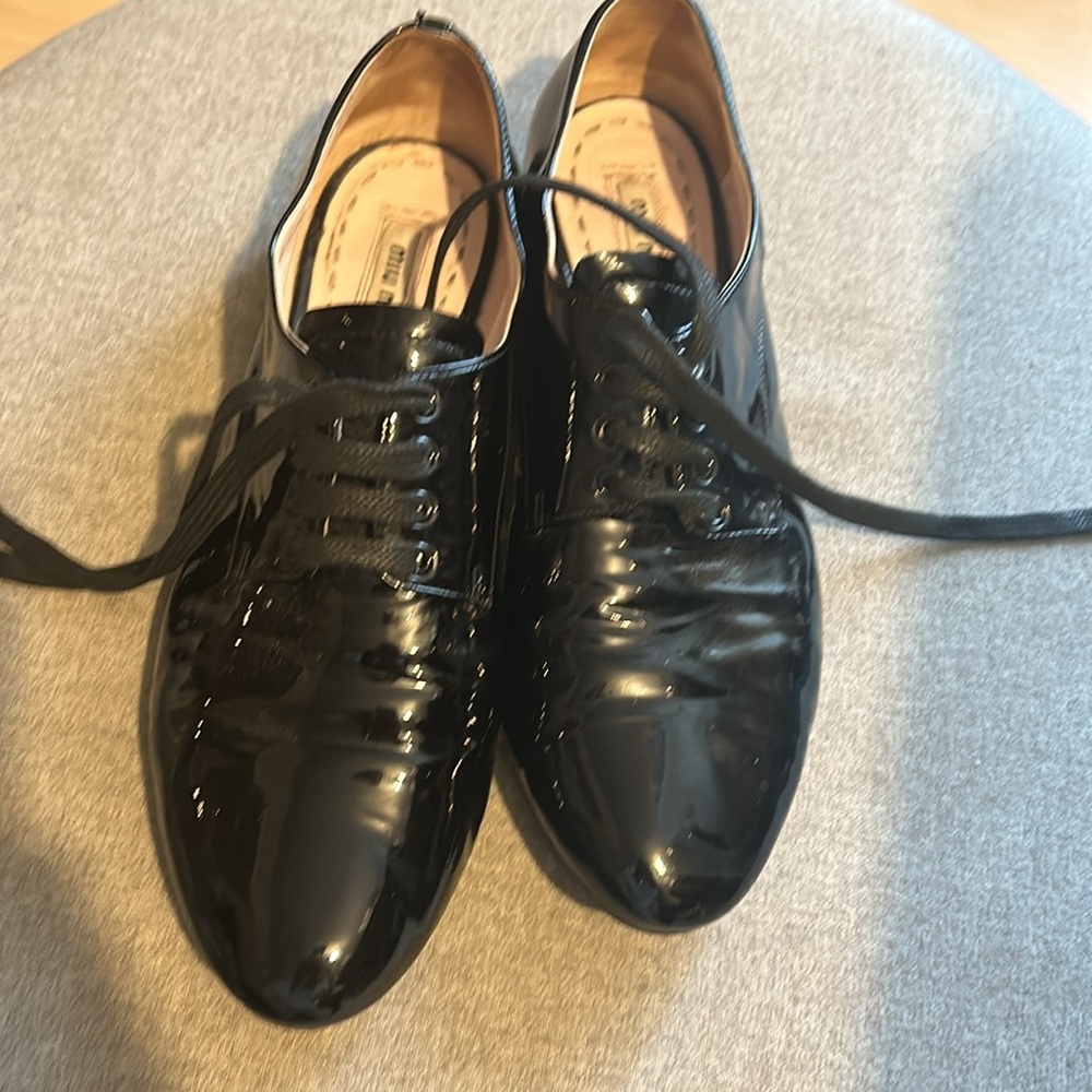 Miu Miu Black Leather Crystal Derby Size 7 1/2 perfect for Christmas parties!๐ช
๐ - Picture 15 of 16